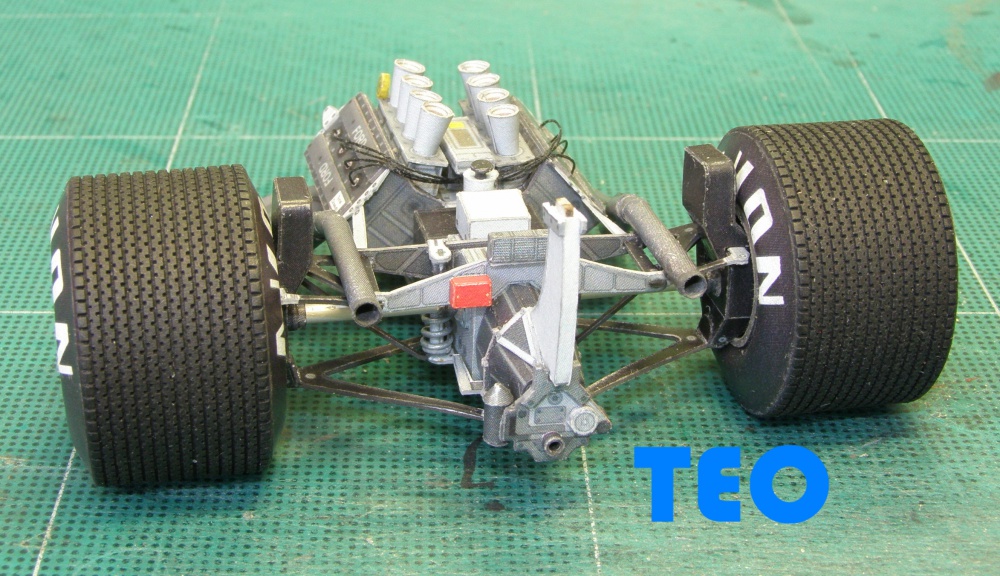 Tyrrell 011.81 trojverze (Plná velikost v novém okně) Tyrrell 011.81 trojverze