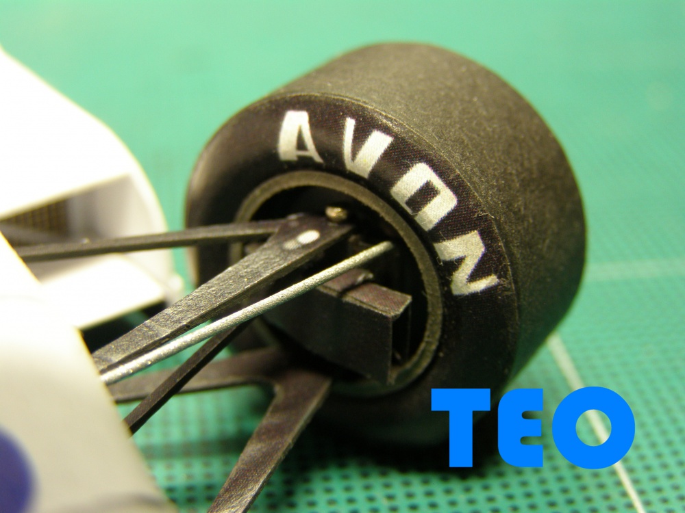 Tyrrell 011.81 trojverze (Plná velikost v novém okně) Tyrrell 011.81 trojverze
