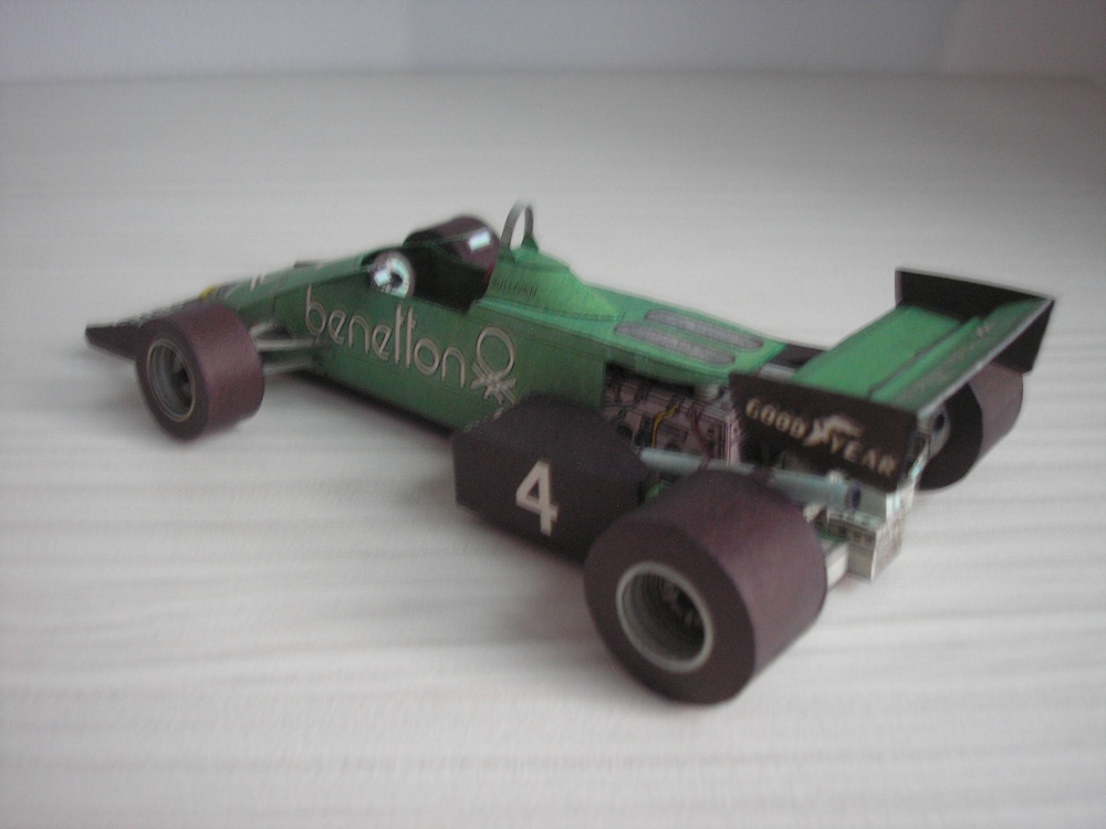 Tyrrell 011B (Plná velikost v novém okně) Tyrrell 011B