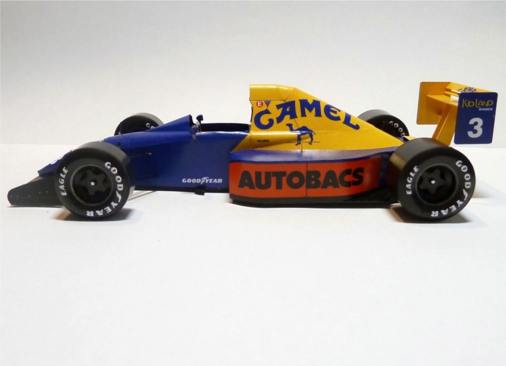 Tyrrell 018, VC Japonska´89 (Plná velikost v novém okně) Tyrrell 018, VC Japonska´89