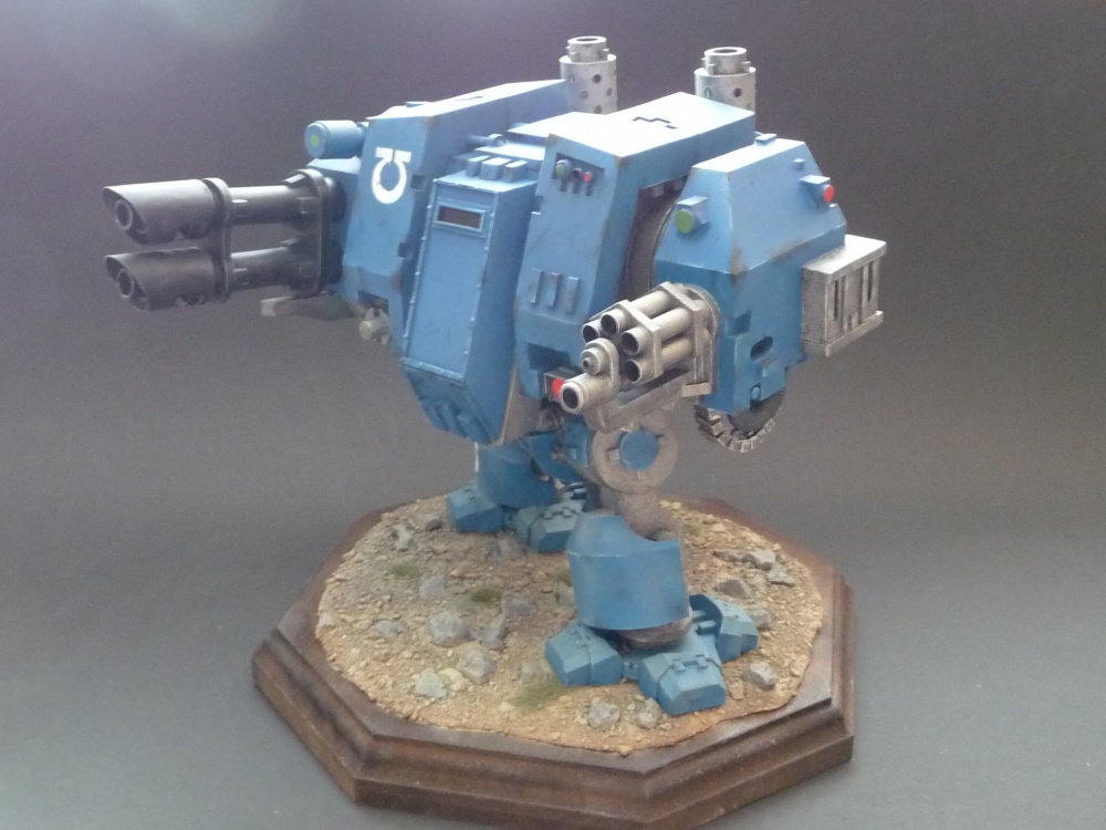 Ultramarines Dreadnought Mk. V (Plná velikost v novém okně) Ultramarines Dreadnought Mk. V
