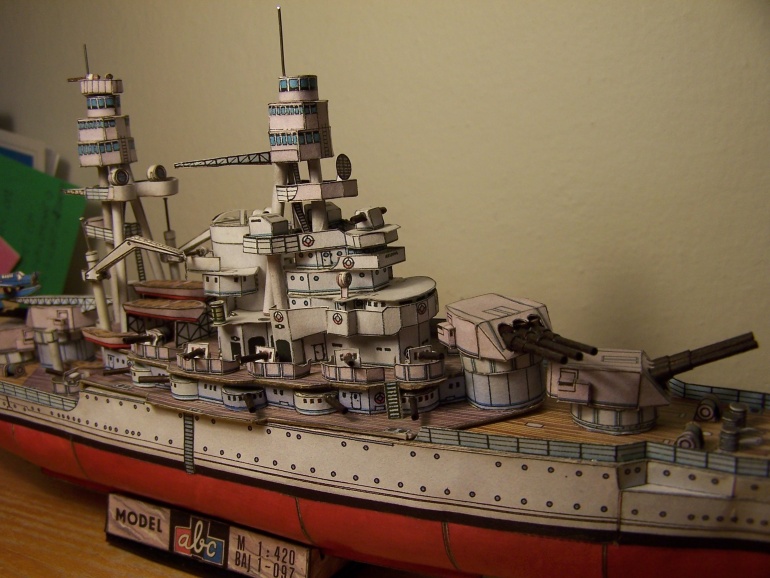 USS Arizona (Plná velikost v novém okně) USS Arizona