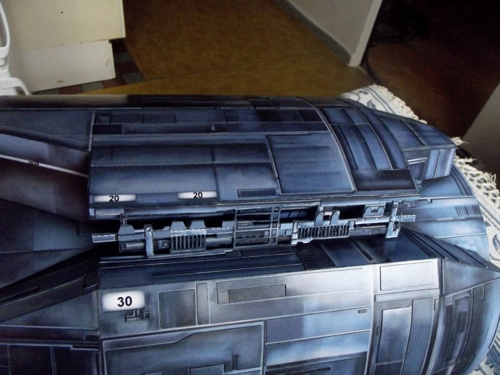 USS SULACO 1: 320 (Plná velikost v novém okně) USS SULACO 1: 320