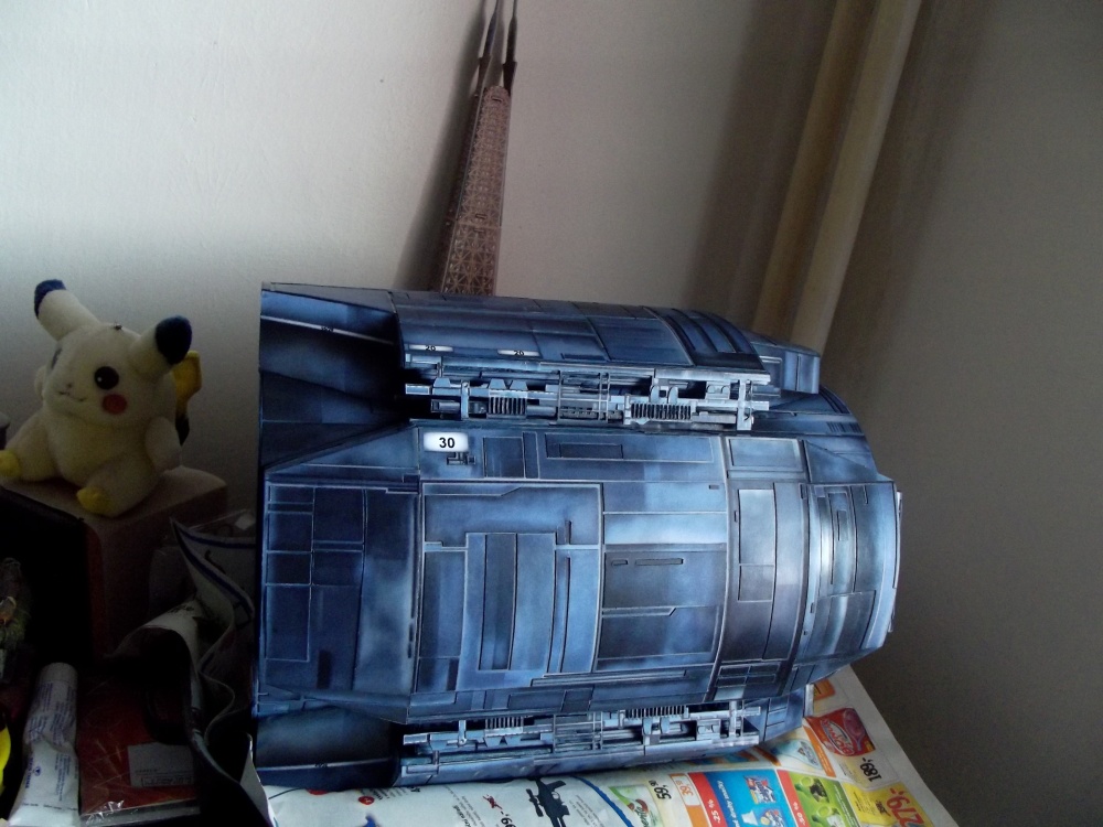 USS SULACO 1: 320 (Plná velikost v novém okně) USS SULACO 1: 320