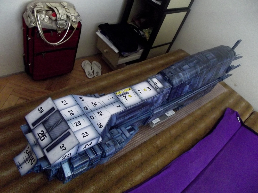 USS SULACO 1: 320 (Plná velikost v novém okně) USS SULACO 1: 320