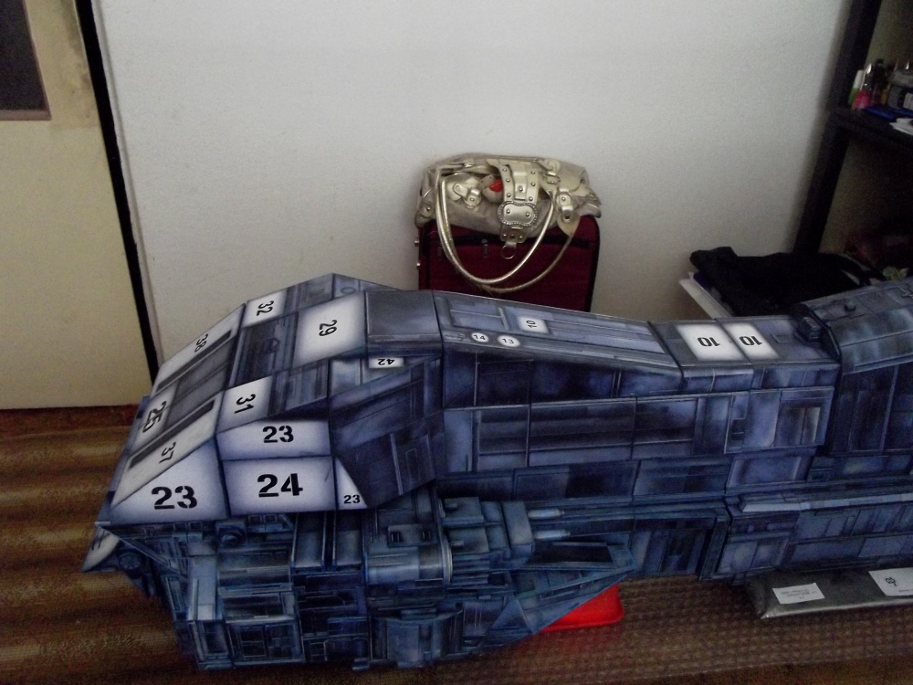 USS SULACO 1: 320 (Plná velikost v novém okně) USS SULACO 1: 320