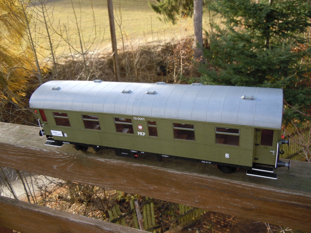 300724