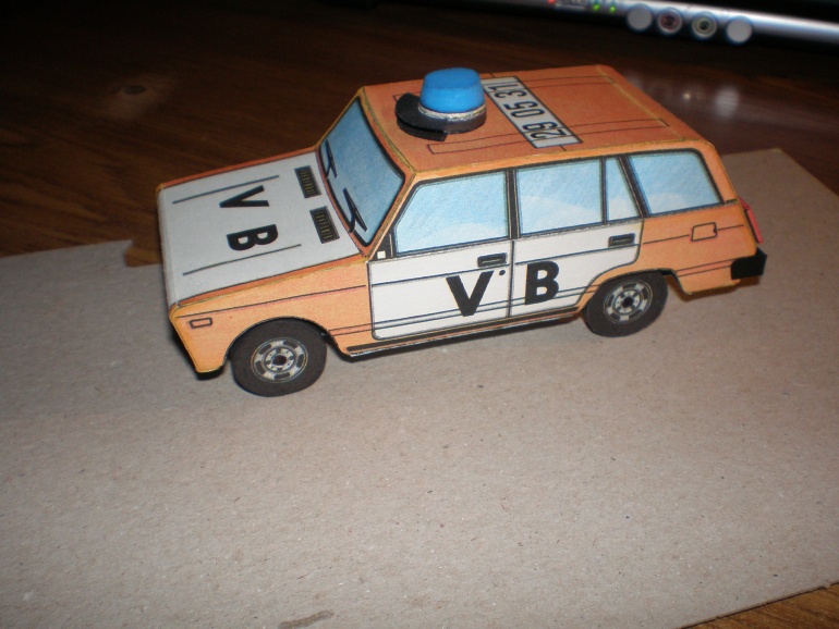 VAZ 2104 (Plná velikost v novém okně) VAZ 2104