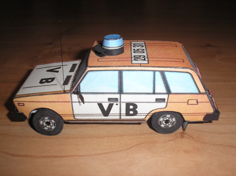 VAZ 2104 (Plná velikost v novém okně) VAZ 2104