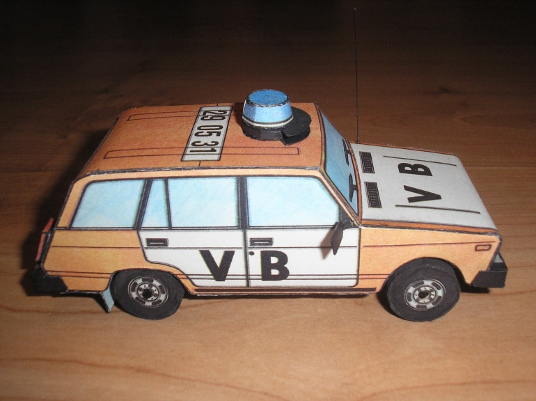 VAZ 2104 (Plná velikost v novém okně) VAZ 2104