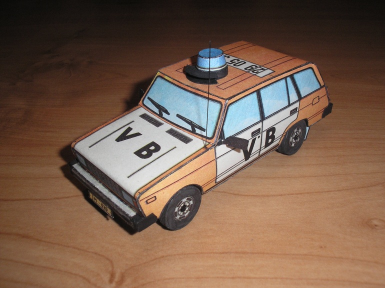 VAZ 2104 (Plná velikost v novém okně) VAZ 2104