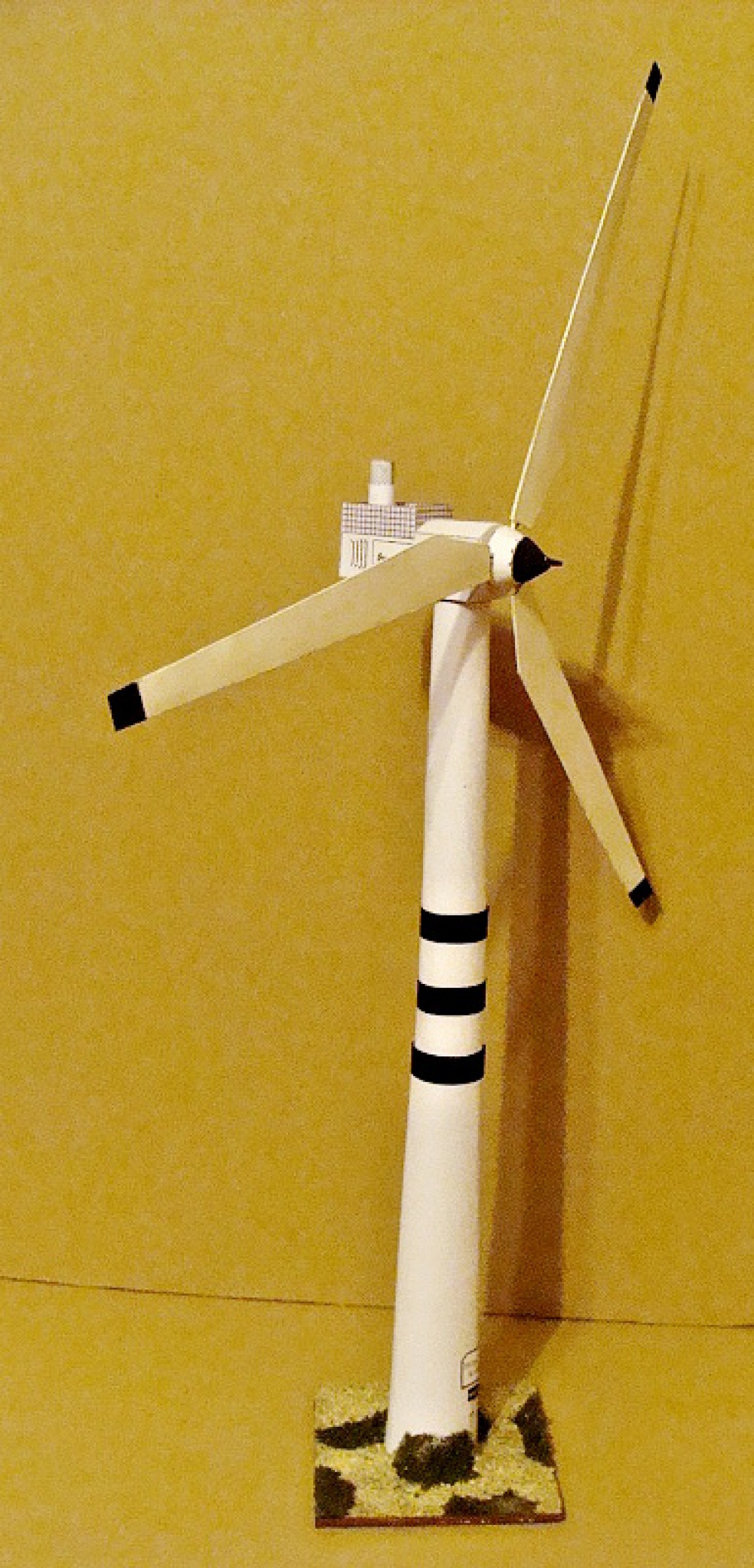 větrná elektrárna (Plná velikost v novém okně) větrná elektrárna