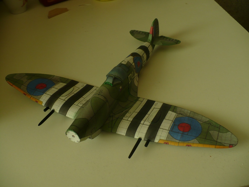 Vickers Supermarine Spitfire (Plná velikost v novém okně) Vickers Supermarine Spitfire