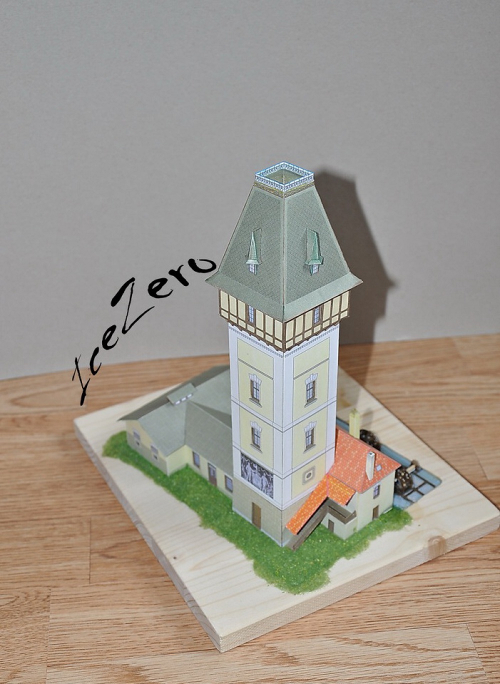 Vodárenská věž České Budějovice (Plná velikost v novém okně) Vodárenská věž České Budějovice