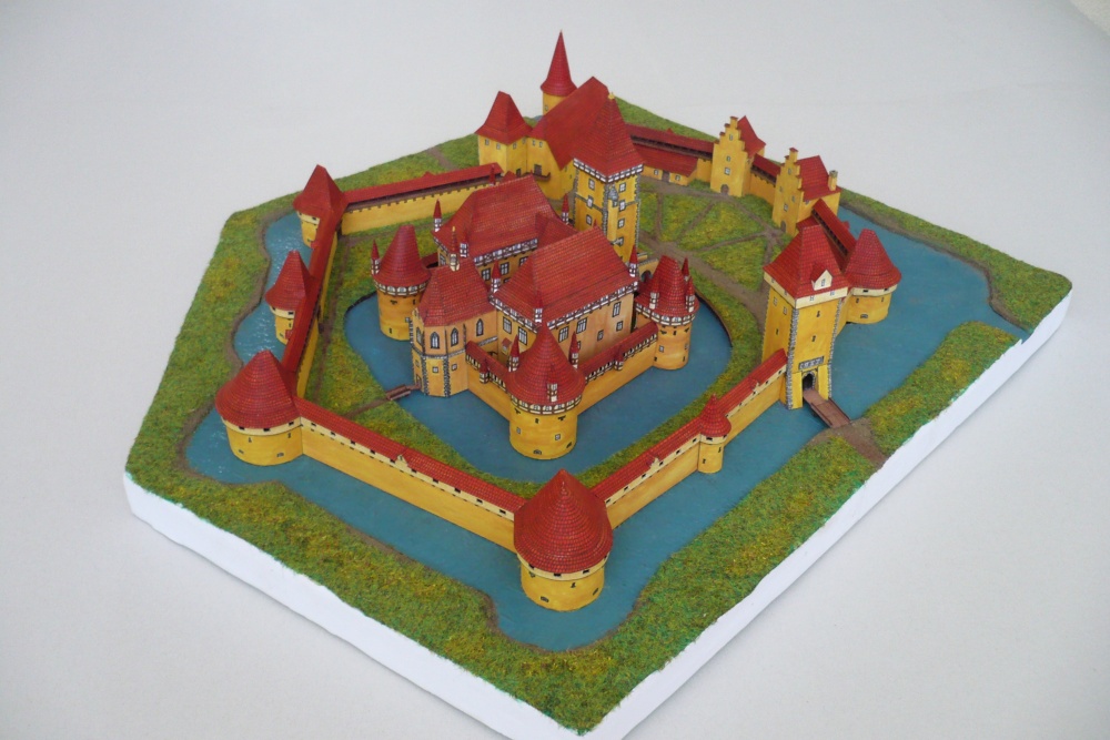 vodní hrad ©vihov (Plná velikost v novém okně) vodní hrad ©vihov
