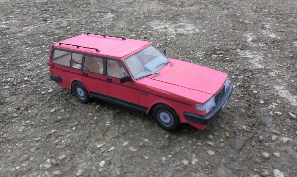 Volvo 245 (Plná velikost v novém okně) Volvo 245