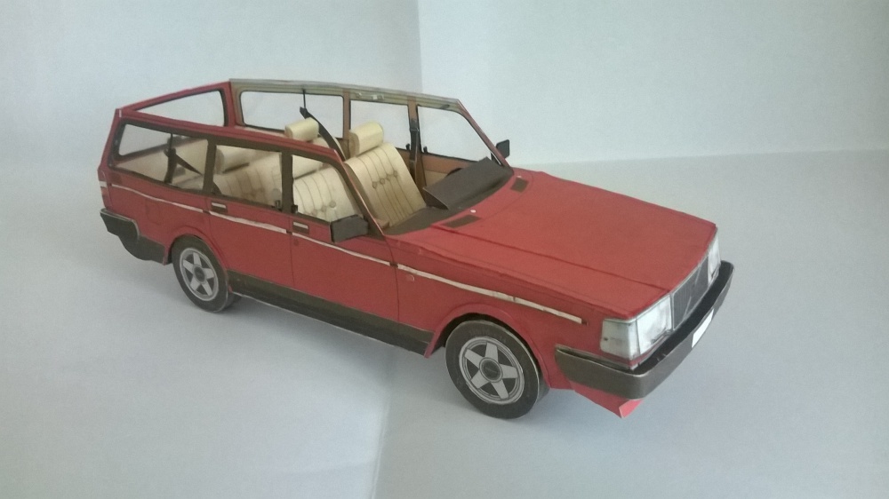 Volvo 245 (Plná velikost v novém okně) Volvo 245