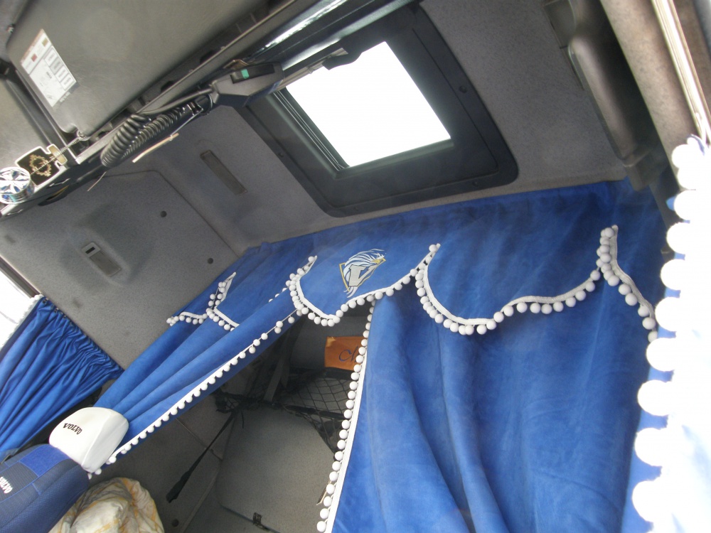 Volvo FH 12 White House s n�v�sem