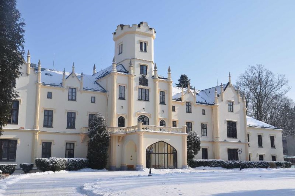 Lázně hotel Vráž (Plná velikost v novém okně) Lázně hotel Vráž