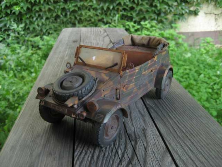 VW typ 82 Kübelwagen (Plná velikost v novém okně) VW typ 82 Kübelwagen