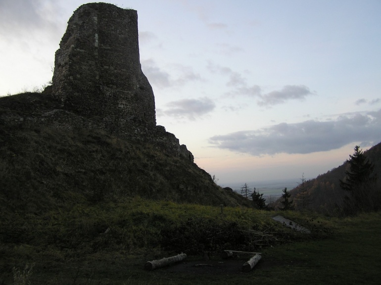 Výprava na hrad Lichnice (Plná velikost v novém okně) Výprava na hrad Lichnice