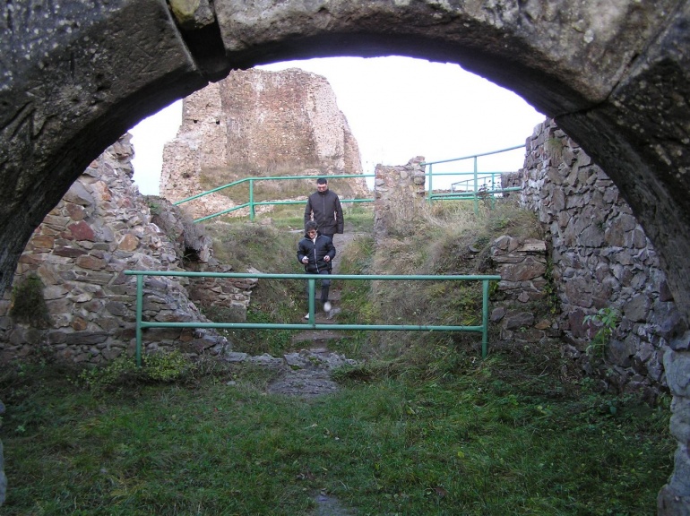 Výprava na hrad Lichnice (Plná velikost v novém okně) Výprava na hrad Lichnice