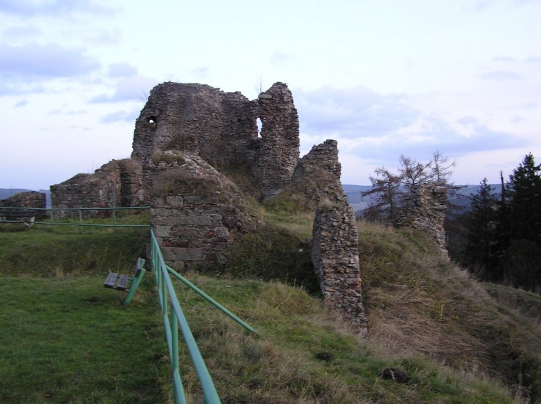 Výprava na hrad Lichnice (Plná velikost v novém okně) Výprava na hrad Lichnice