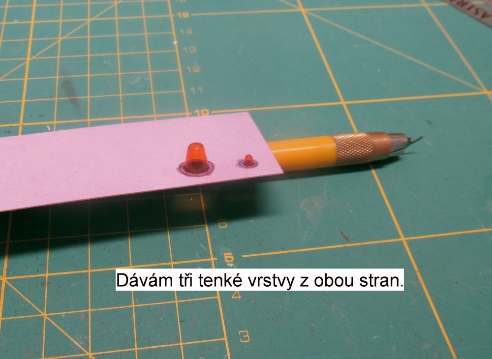 Výroba majáků a blinkrů (Plná velikost v novém okně) Výroba majáků a blinkrů