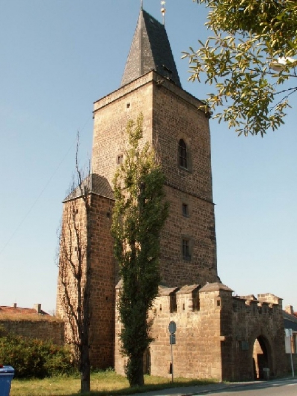 163827