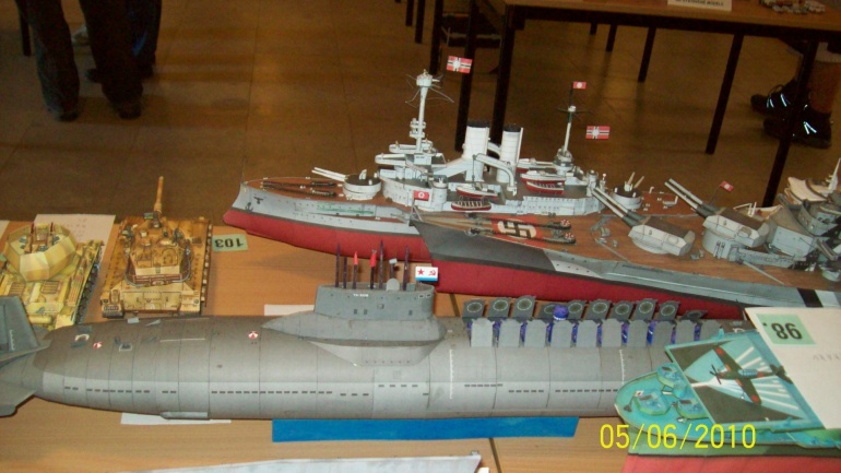 Výstava papírových modelů 5-6 června MUZEUM Dvůr Králové (Plná velikost v novém okně) Výstava papírových modelů 5-6 června MUZEUM Dvůr Králové