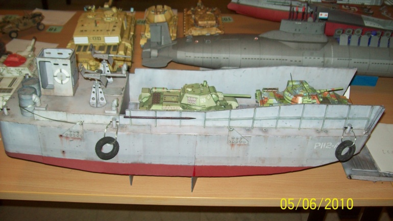 Výstava papírových modelů 5-6 června MUZEUM Dvůr Králové (Plná velikost v novém okně) Výstava papírových modelů 5-6 června MUZEUM Dvůr Králové