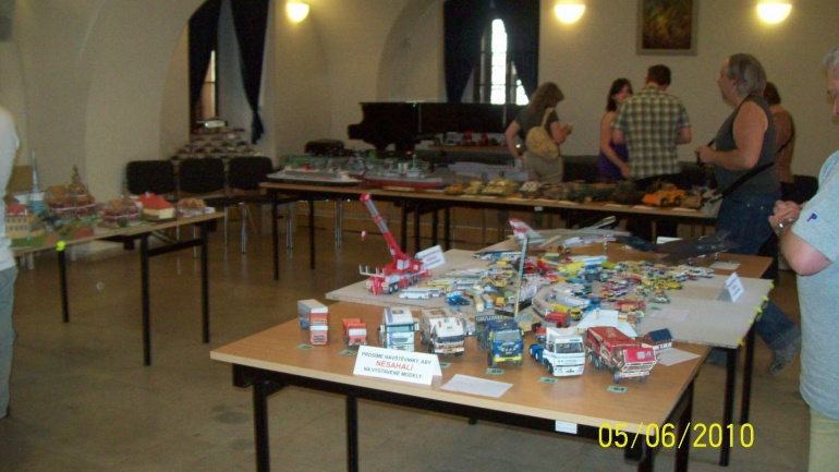 Výstava papírových modelů 5-6 června MUZEUM Dvůr Králové (Plná velikost v novém okně) Výstava papírových modelů 5-6 června MUZEUM Dvůr Králové