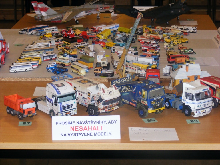 Výstava papírových modelů 5-6 června MUZEUM Dvůr Králové (Plná velikost v novém okně) Výstava papírových modelů 5-6 června MUZEUM Dvůr Králové