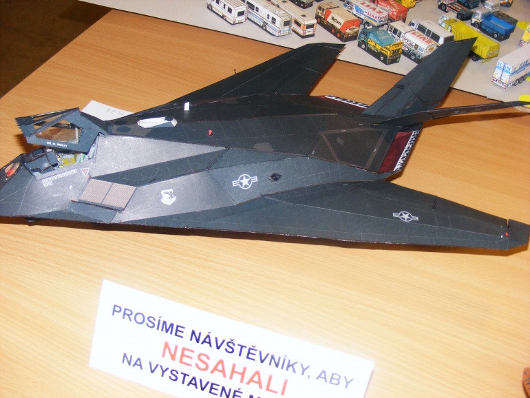 Výstava papírových modelů 5-6 června MUZEUM Dvůr Králové (Plná velikost v novém okně) Výstava papírových modelů 5-6 června MUZEUM Dvůr Králové