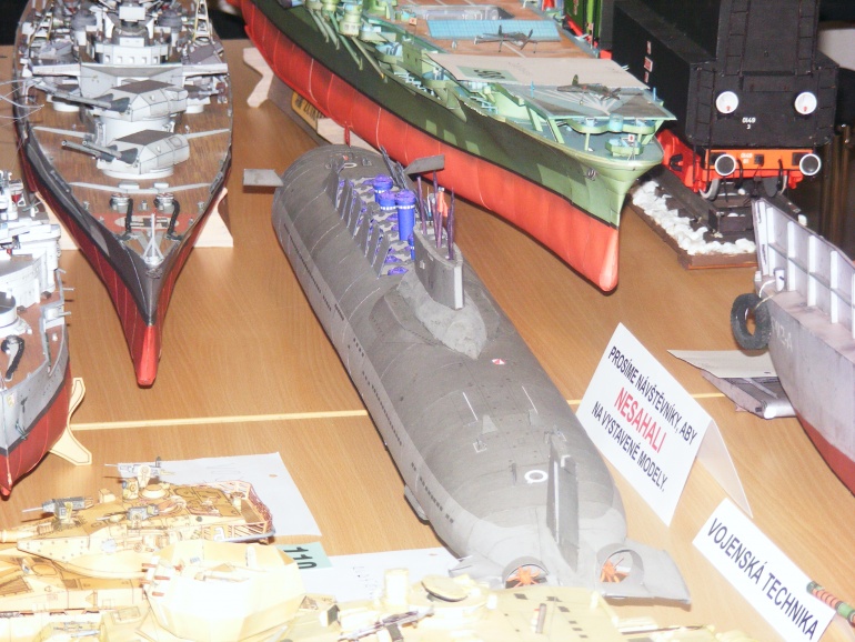 Výstava papírových modelů 5-6 června MUZEUM Dvůr Králové (Plná velikost v novém okně) Výstava papírových modelů 5-6 června MUZEUM Dvůr Králové