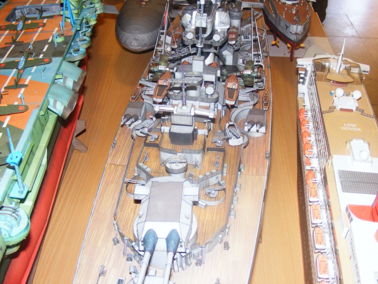 Výstava papírových modelů 5-6 června MUZEUM Dvůr Králové (Plná velikost v novém okně) Výstava papírových modelů 5-6 června MUZEUM Dvůr Králové