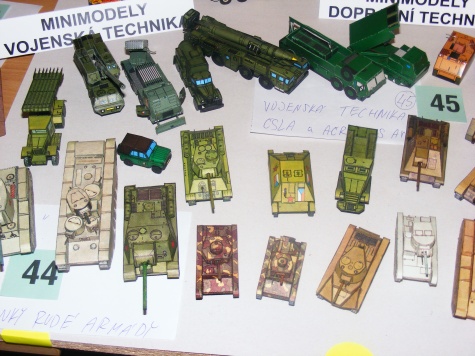 V�stava pap�rov�ch model� 5-6 �ervna MUZEUM Dv�r Kr�lov�