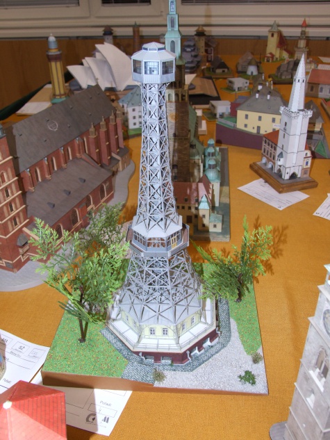 v�stava Pap�rov� jaro 2014 (Praha-Chodov)