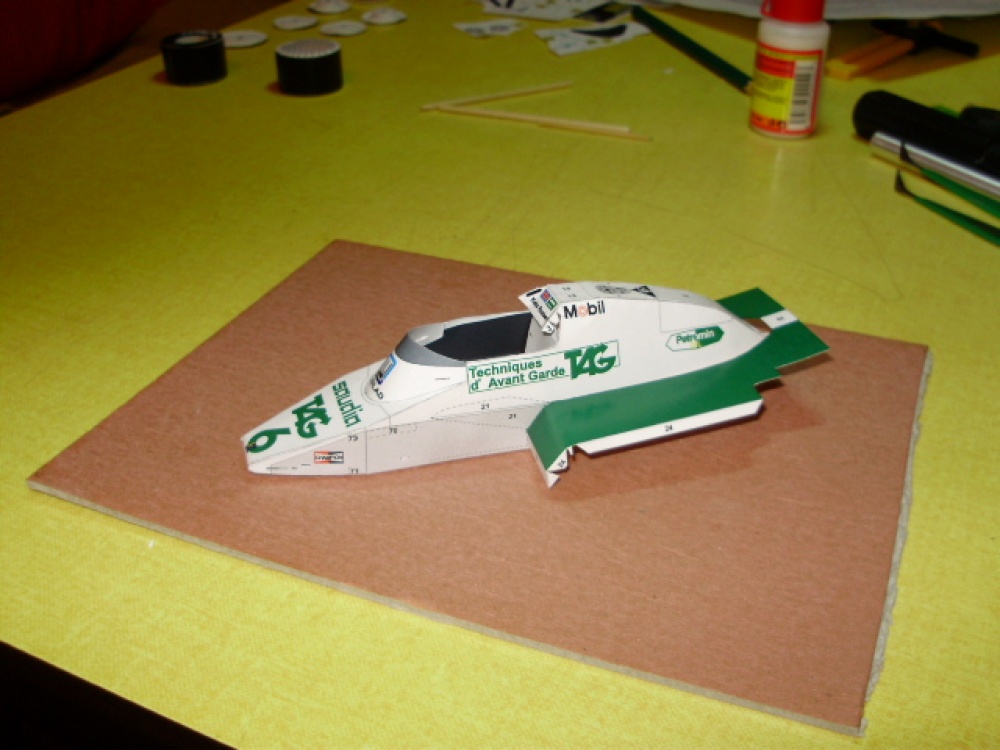 Williams FW 08 Ford (Plná velikost v novém okně) Williams FW 08 Ford
