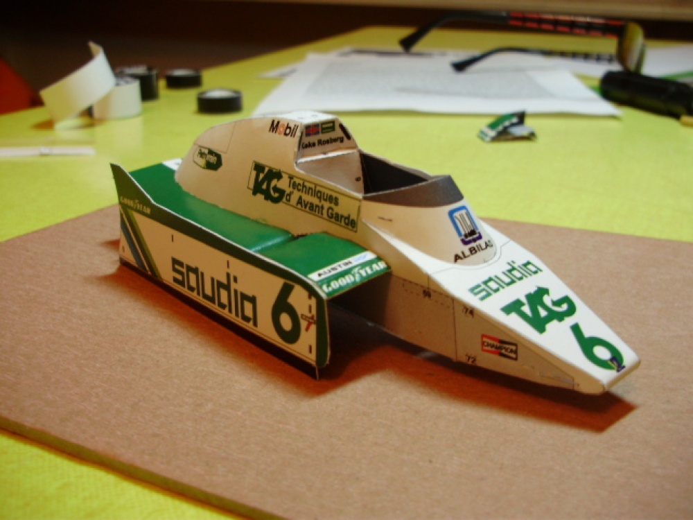 Williams FW 08 Ford (Plná velikost v novém okně) Williams FW 08 Ford