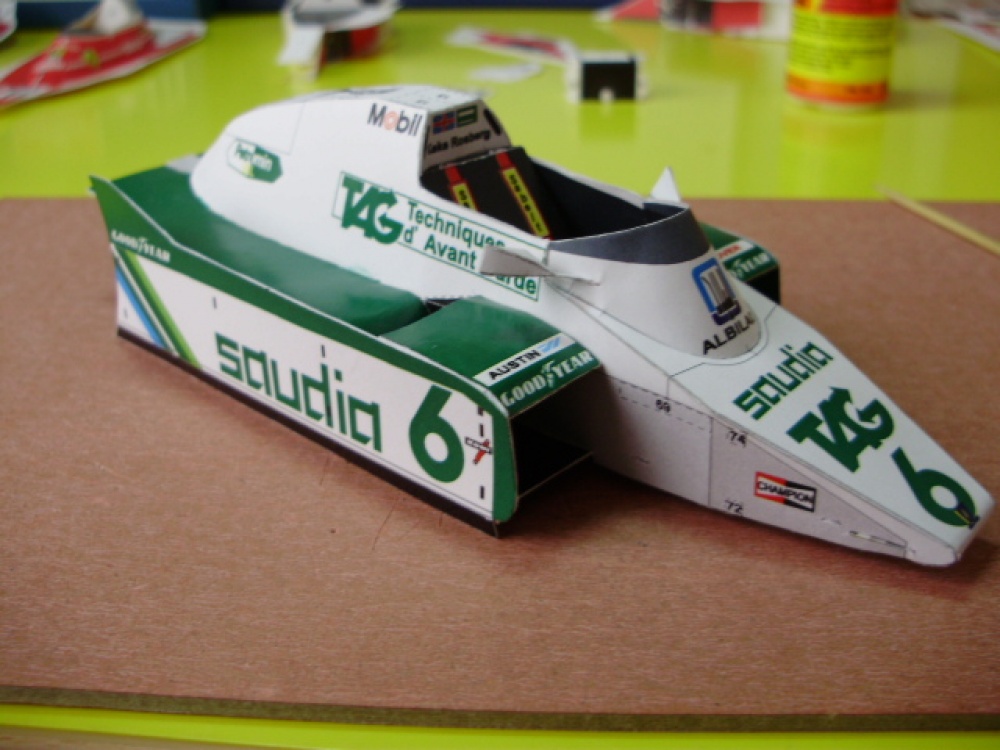Williams FW 08 Ford (Plná velikost v novém okně) Williams FW 08 Ford