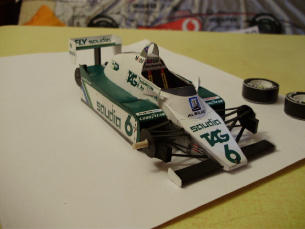 Williams FW 08 Ford (Plná velikost v novém okně) Williams FW 08 Ford