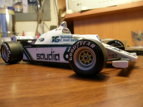 Williams FW 08