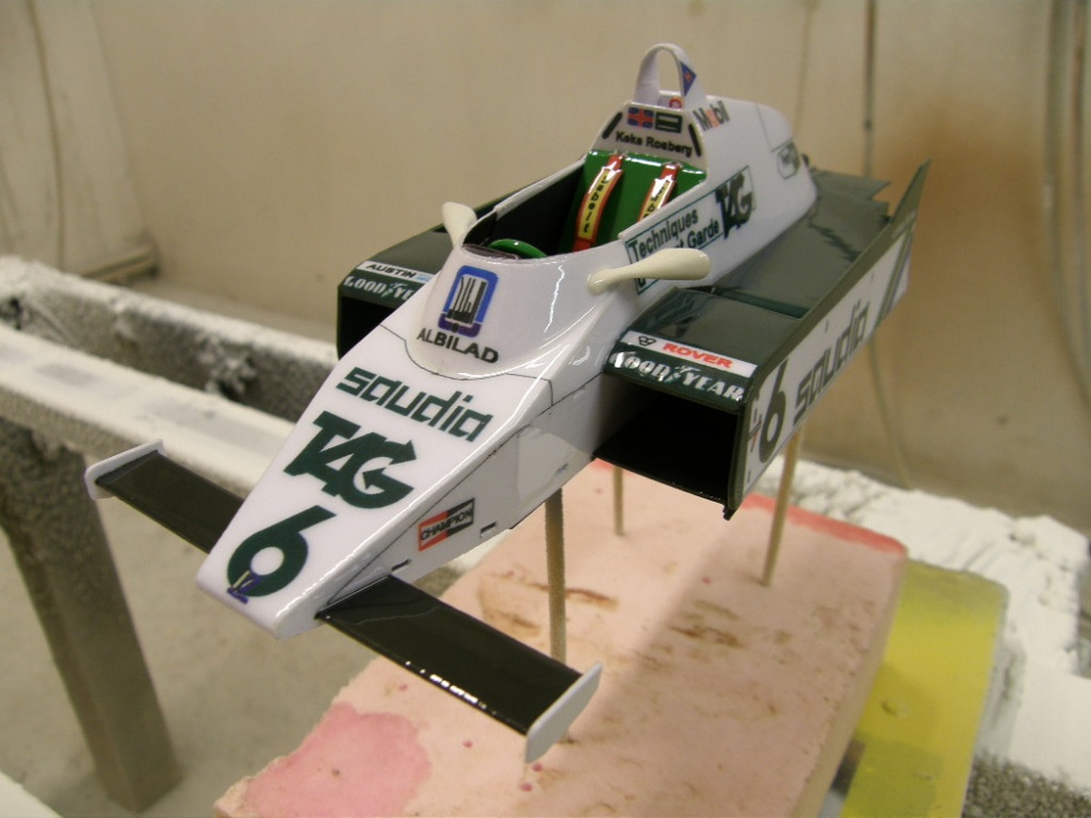 Williams FW 08