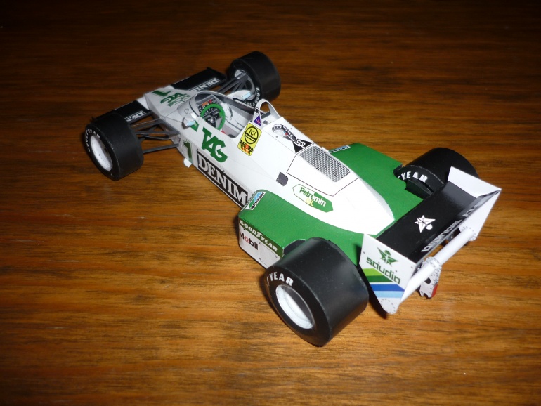 Williams FW 08C (Plná velikost v novém okně) Williams FW 08C