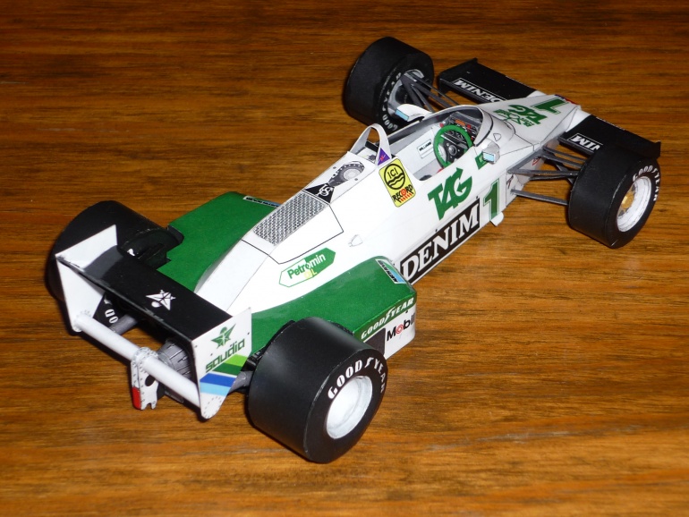 Williams FW 08C (Plná velikost v novém okně) Williams FW 08C
