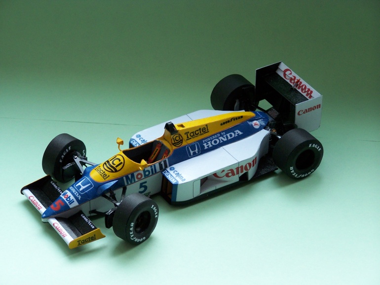 Williams FW 11 (Plná velikost v novém okně) Williams FW 11