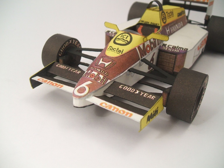 Williams FW 11 B (Plná velikost v novém okně) Williams FW 11 B
