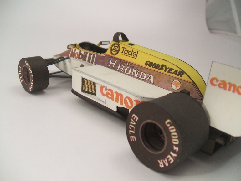 Williams FW 11 B (Plná velikost v novém okně) Williams FW 11 B
