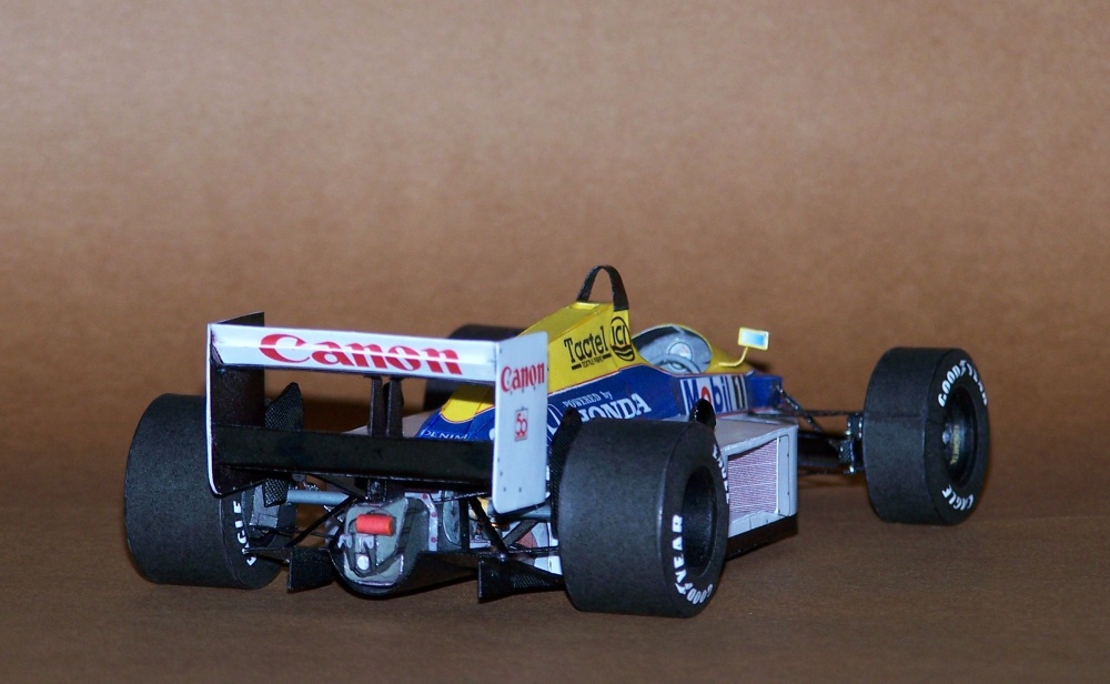 Williams FW 11b (Plná velikost v novém okně) Williams FW 11b